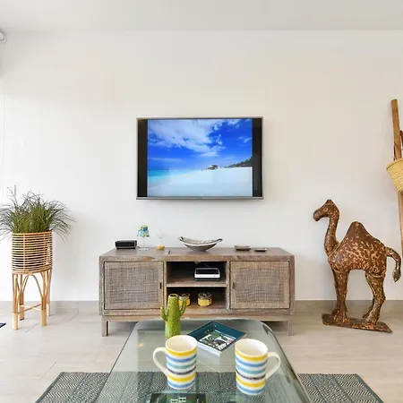 Charca Iii By Interhome Apartman